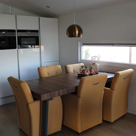 Chalet Ravenbosch 5 Ppl Bemelen