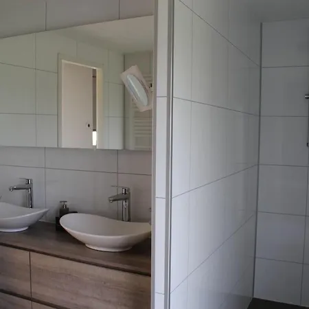 Ravenbosch 5 Ppl Chalet Bemelen