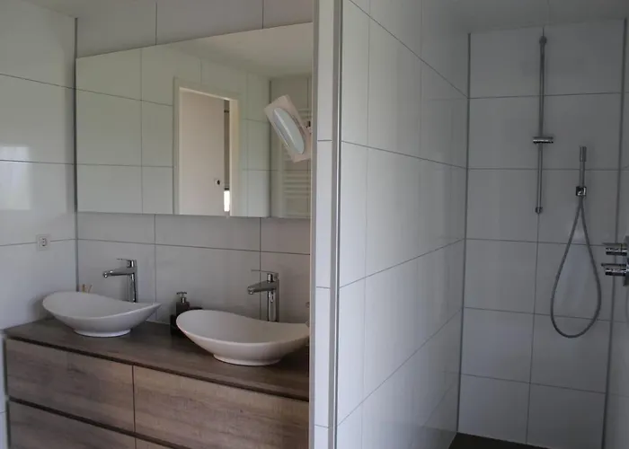 Ravenbosch 5 Ppl Chalet Bemelen